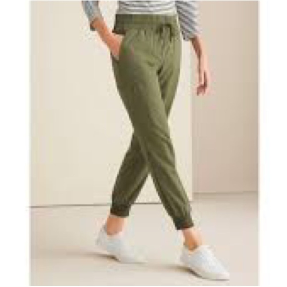 Chico’s Zenergy Utility Pants Sz 1 (8) NWOT